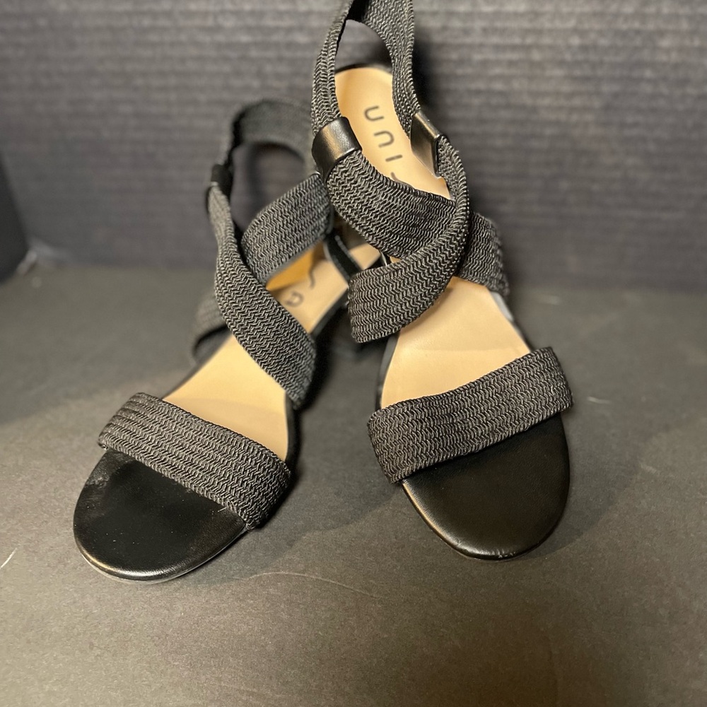 Unisa Blocked Heeled Balck Sandals